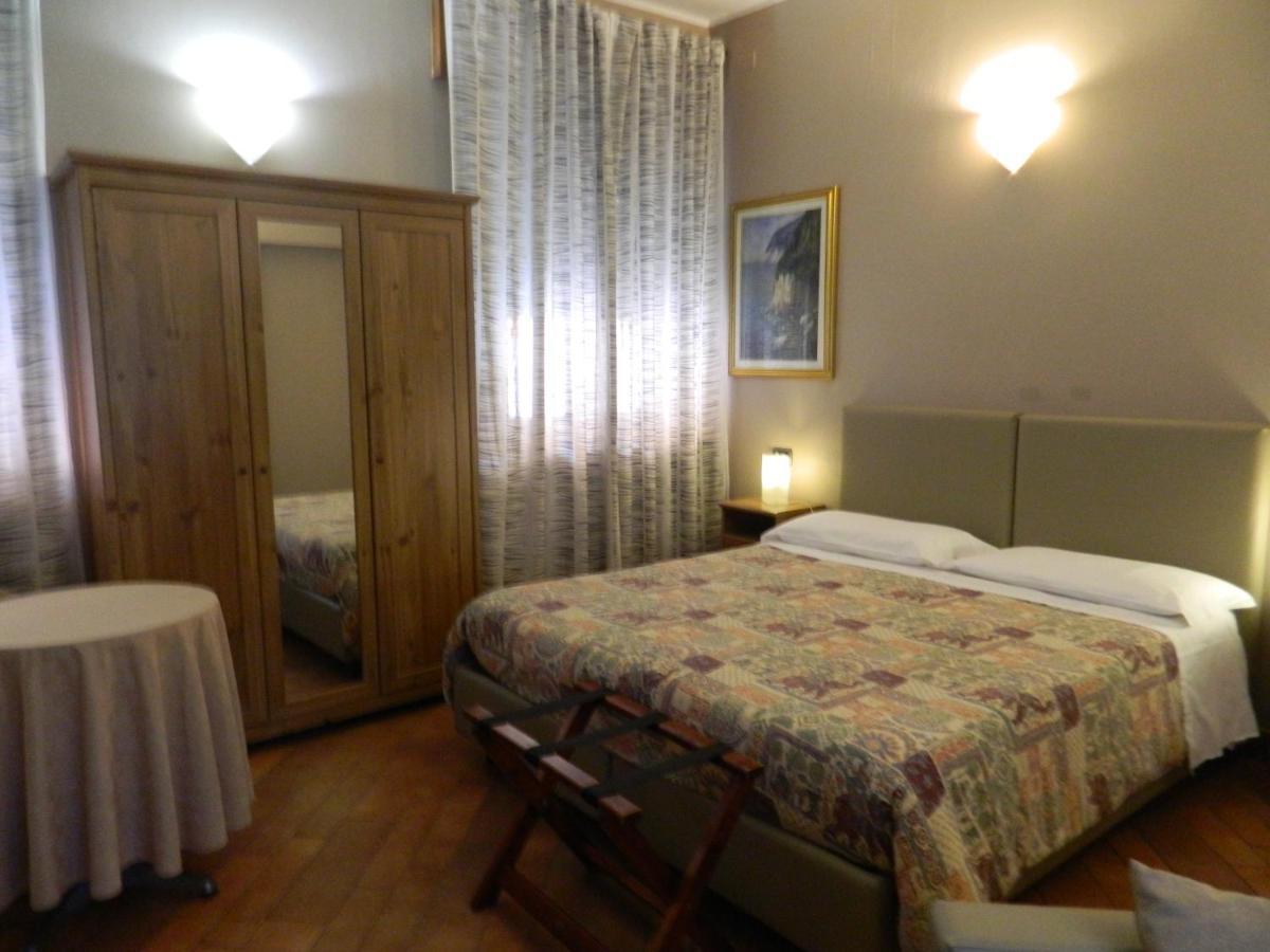 Hotel Osteria San Giuseppe à Ceriano Laghetto Extérieur photo