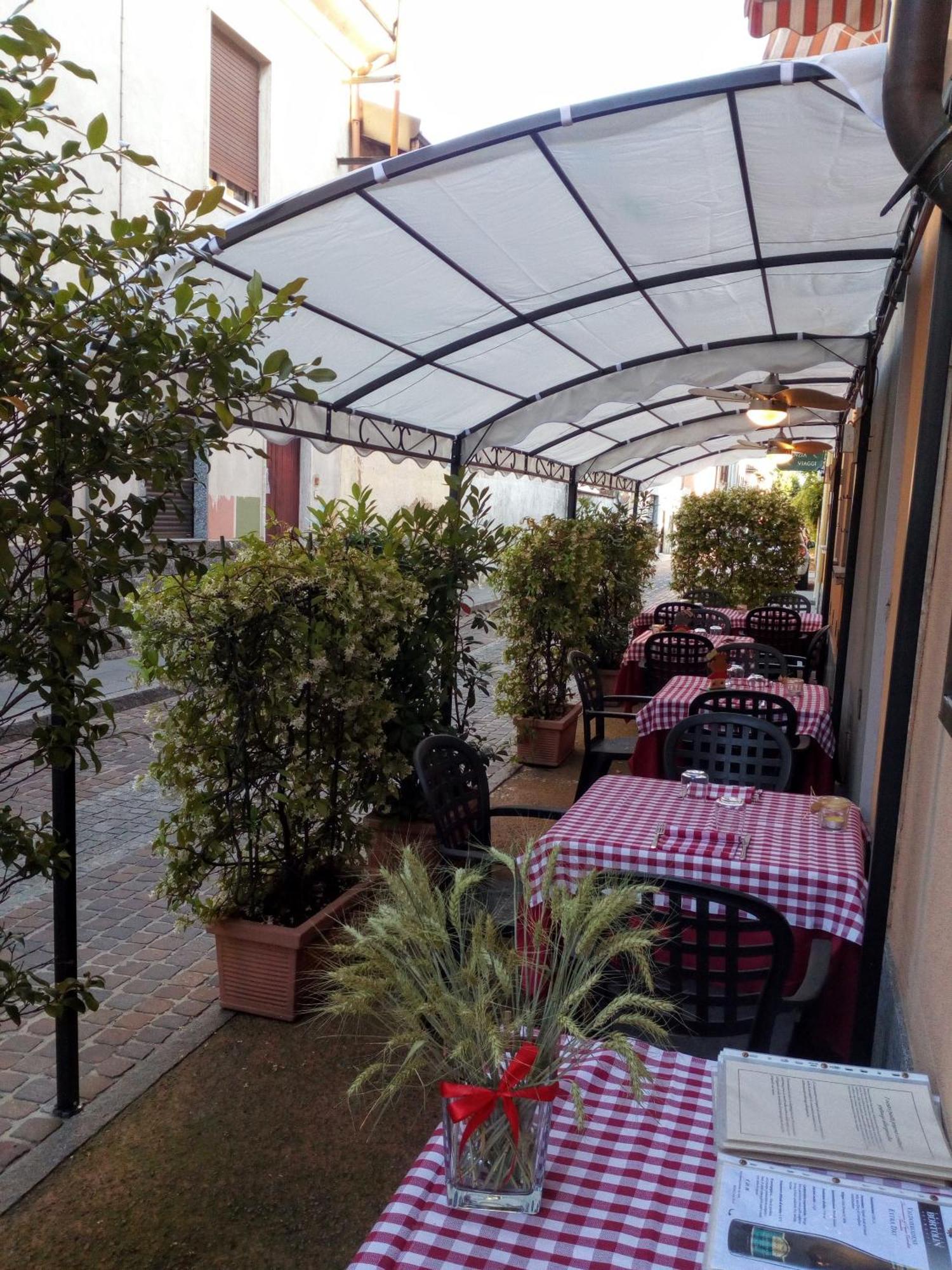 Hotel Osteria San Giuseppe à Ceriano Laghetto Extérieur photo