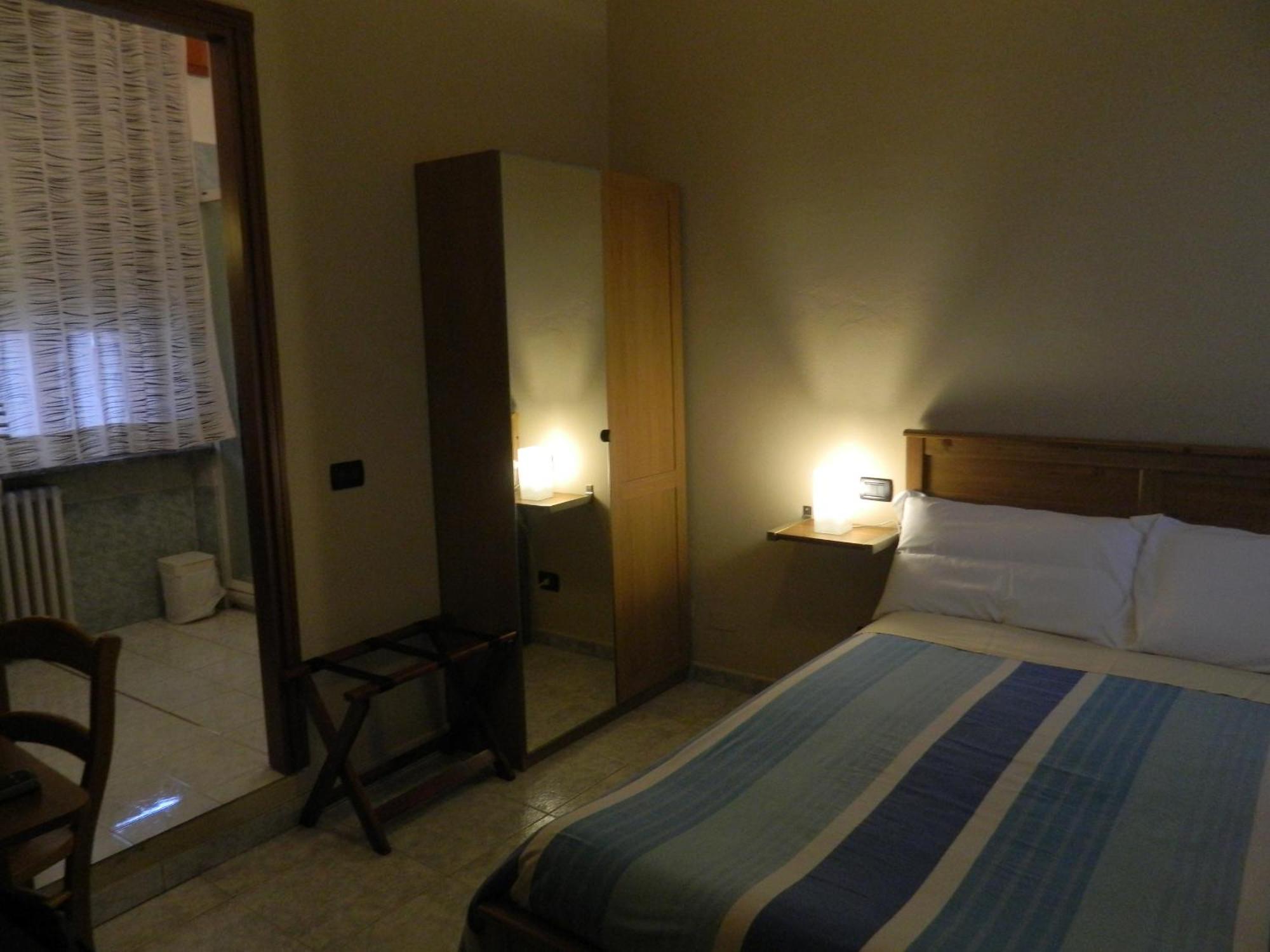 Hotel Osteria San Giuseppe à Ceriano Laghetto Chambre photo