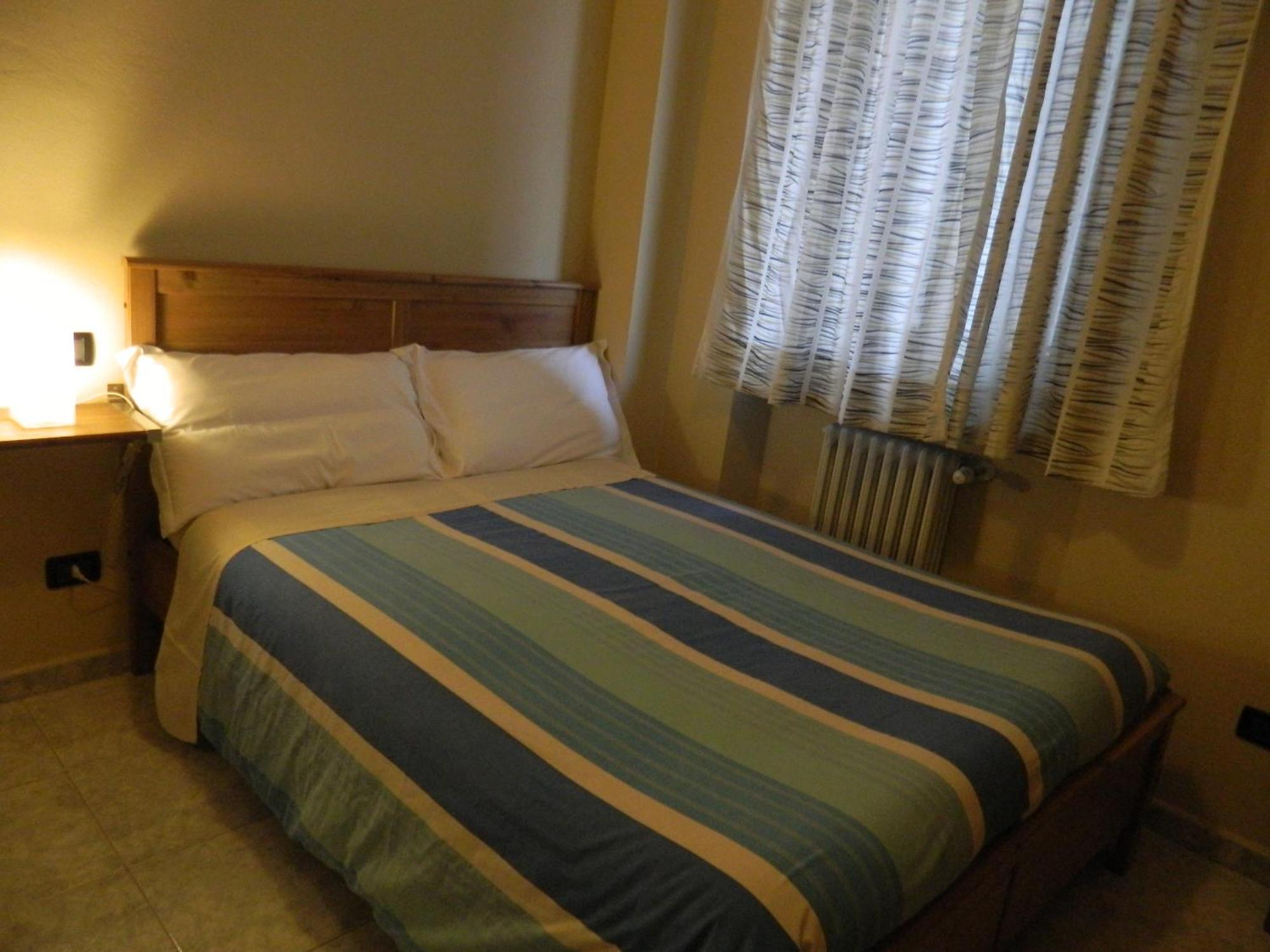 Hotel Osteria San Giuseppe à Ceriano Laghetto Chambre photo