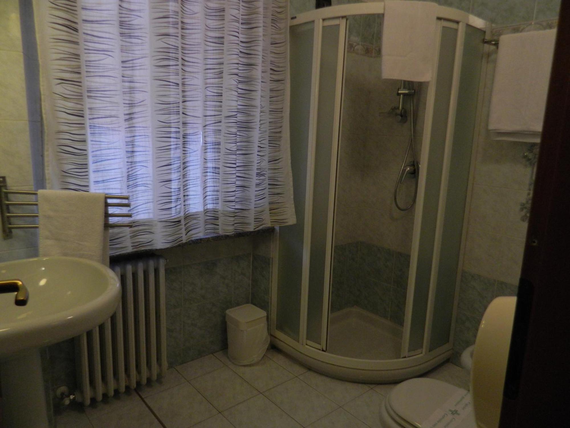Hotel Osteria San Giuseppe à Ceriano Laghetto Chambre photo