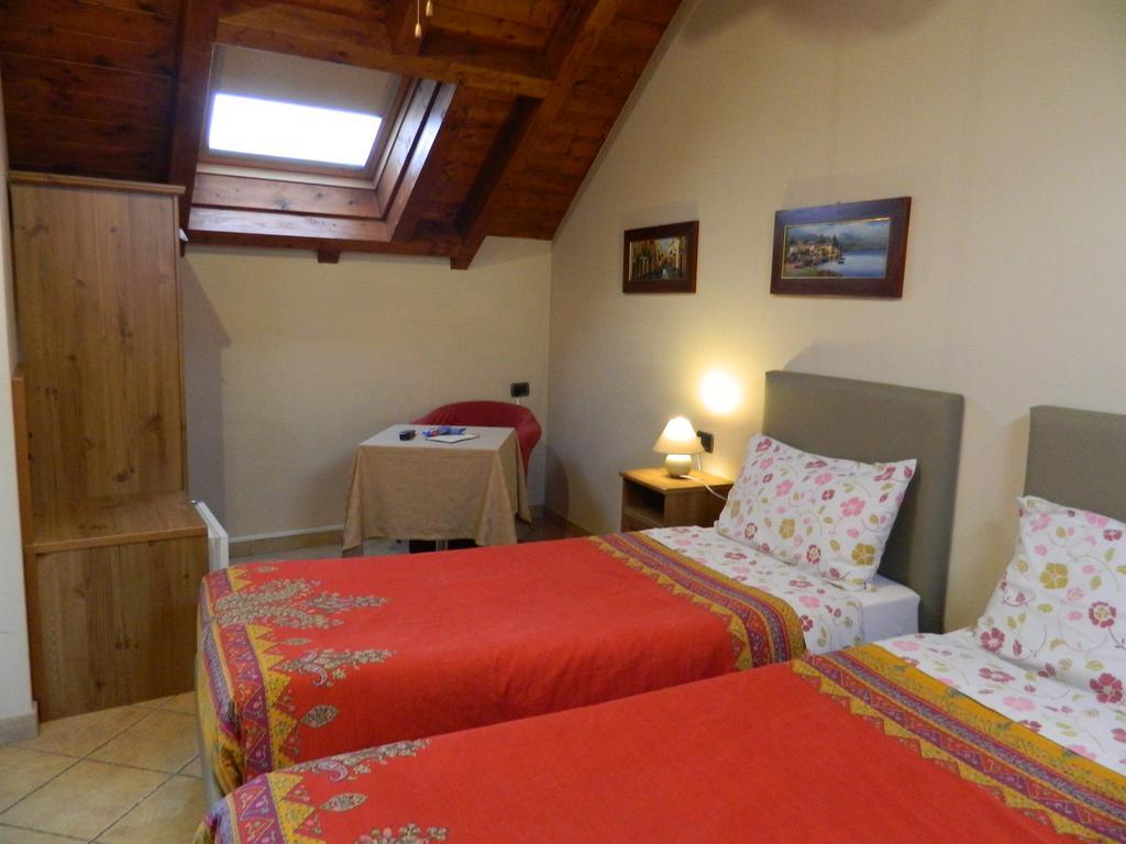 Hotel Osteria San Giuseppe à Ceriano Laghetto Extérieur photo