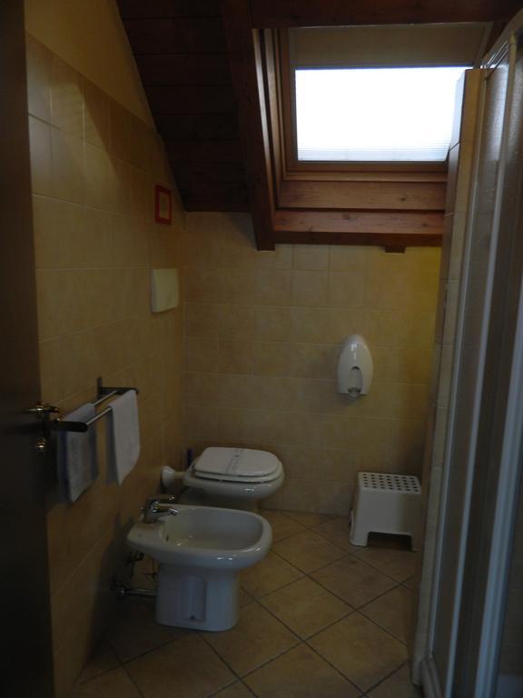 Hotel Osteria San Giuseppe à Ceriano Laghetto Chambre photo